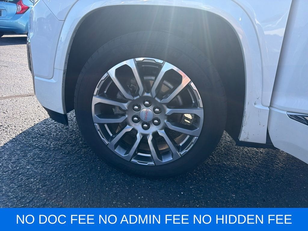 2023 GMC Acadia Denali