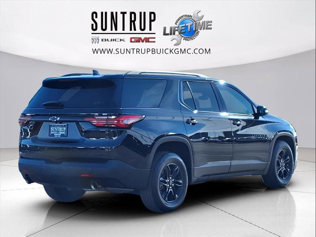 2023 Chevrolet Traverse LT Cloth