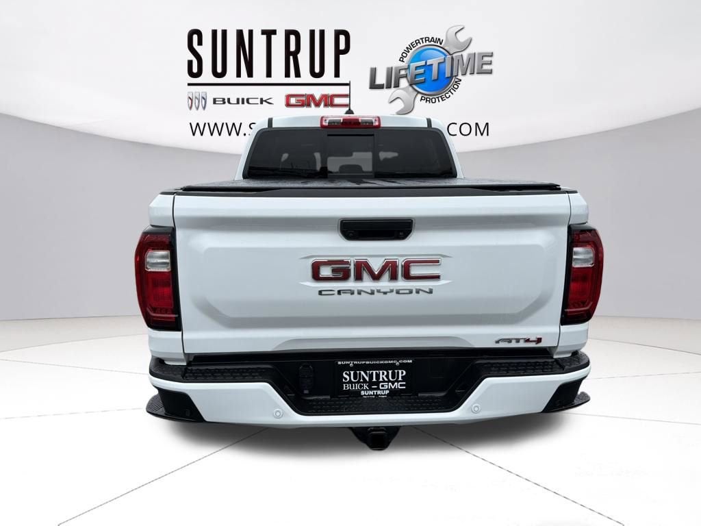 2024 GMC Canyon AT4