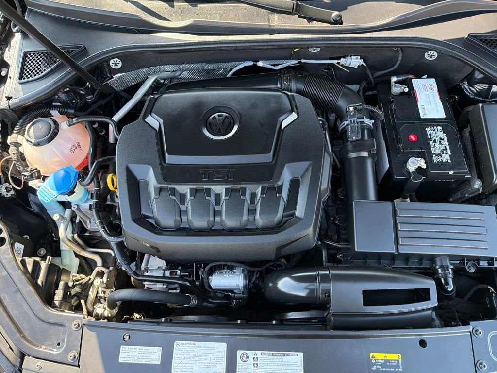 2019 Volkswagen Passat 2.0T SE R-Line