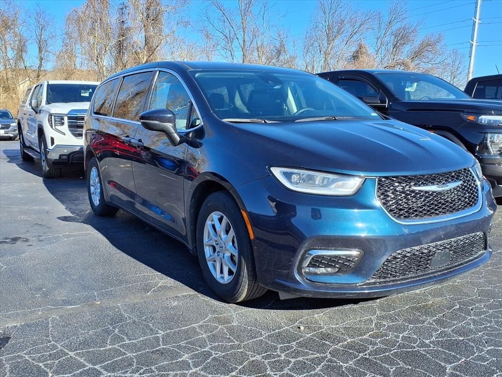 2023 Chrysler Pacifica Touring L