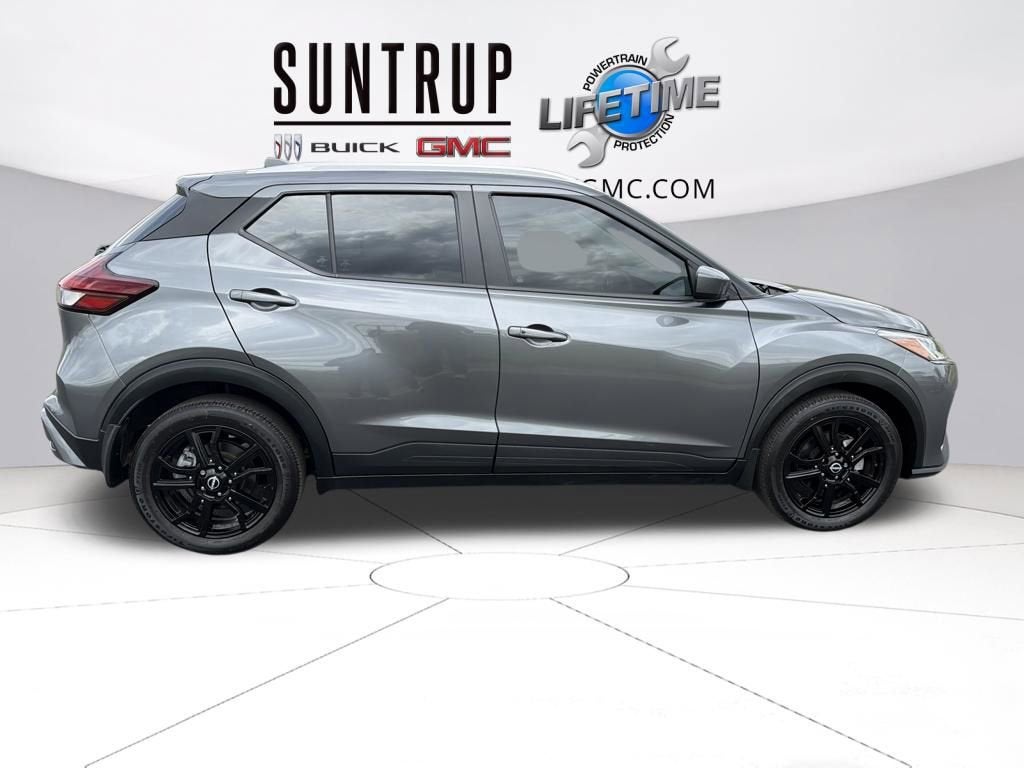 2023 Nissan Kicks SV