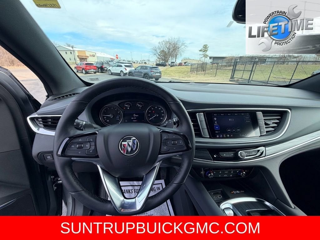 2024 Buick Enclave Essence