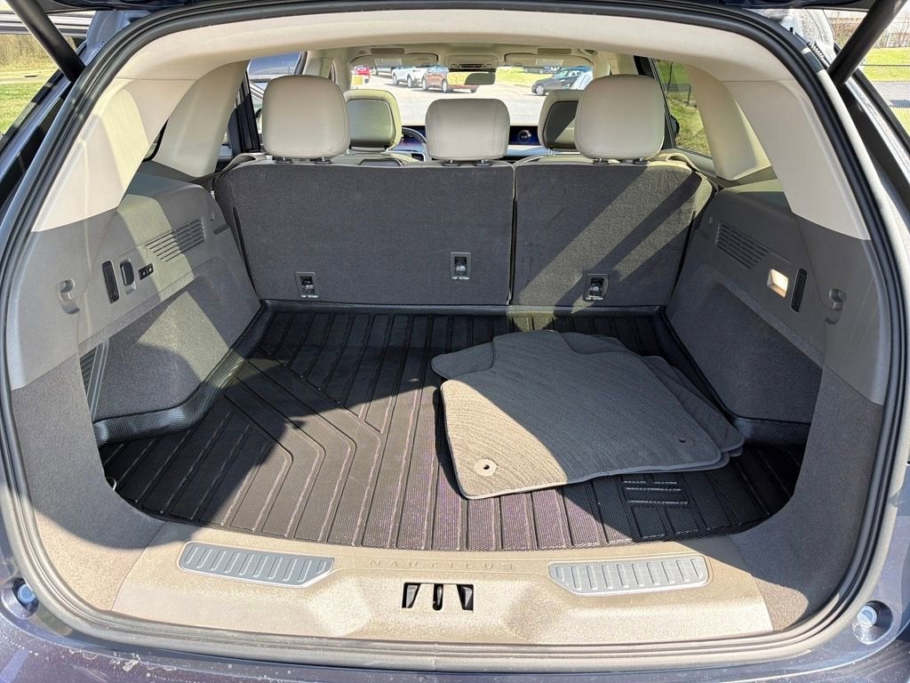 2024 Lincoln Nautilus Reserve