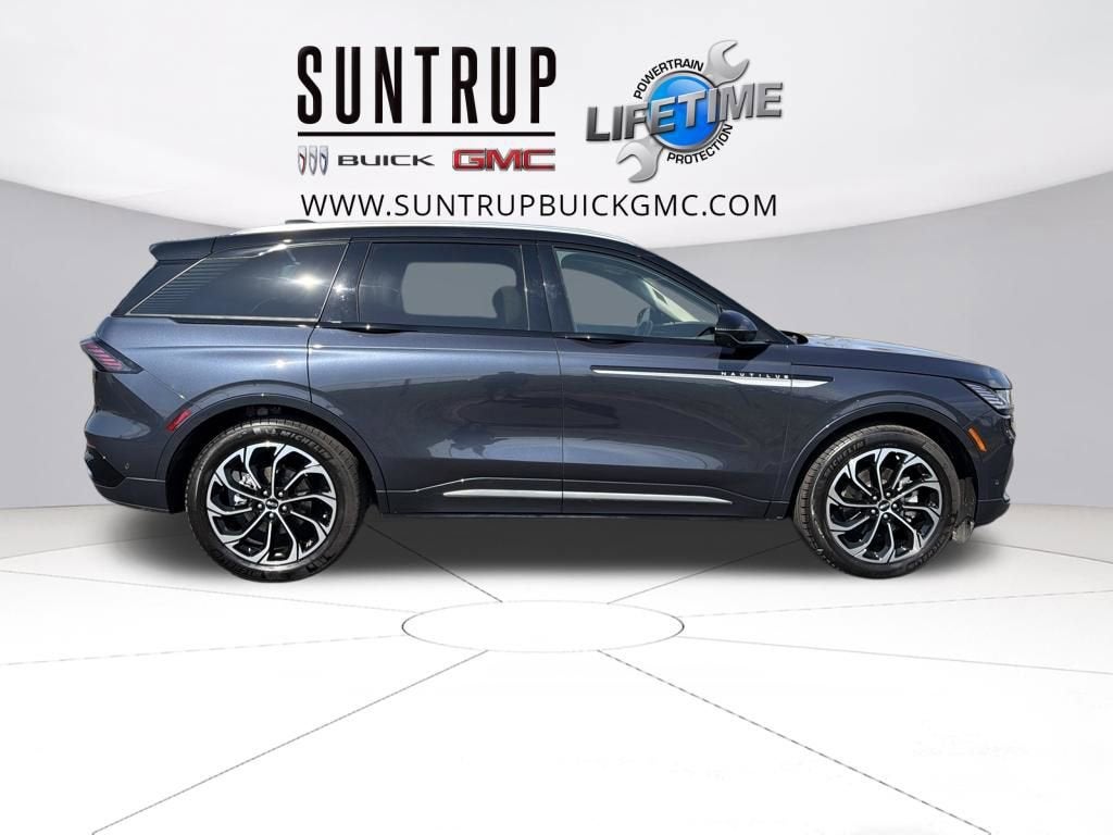 2024 Lincoln Nautilus Reserve