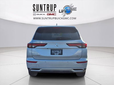 2024 Mitsubishi Outlander SE