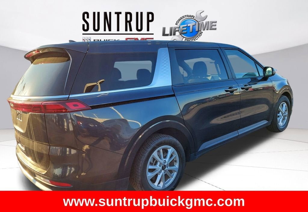 2024 Kia Carnival LX