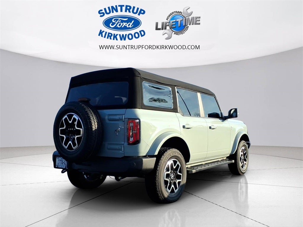 2023 Ford Bronco Outer Banks