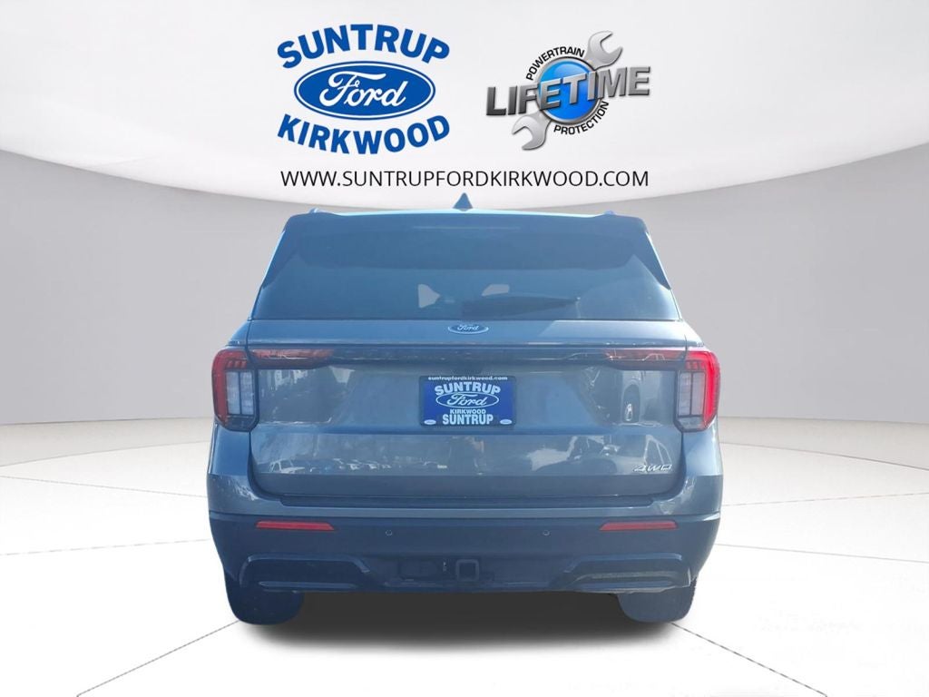 2025 Ford Explorer ST-Line