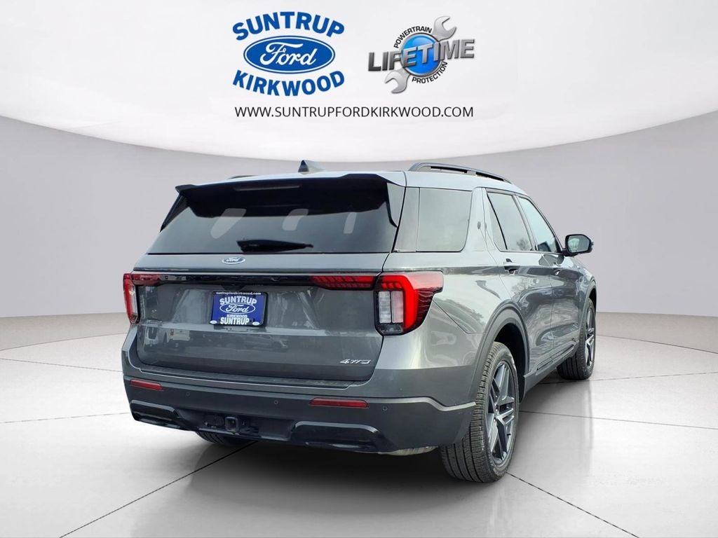 2025 Ford Explorer ST-Line