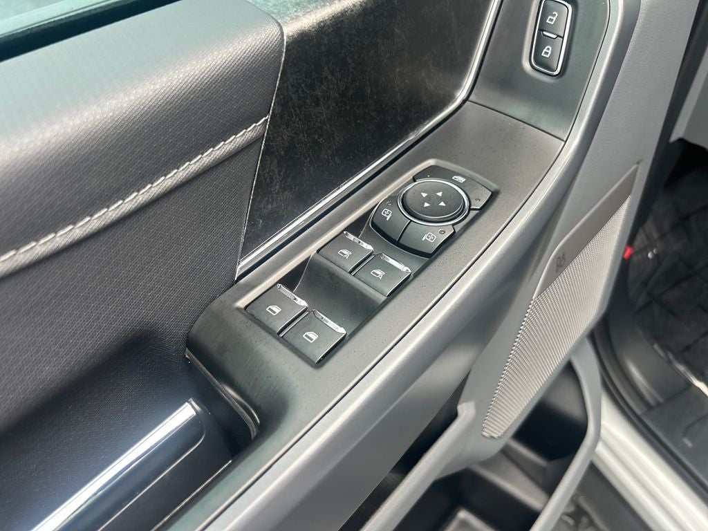 2024 Ford F-150 Lightning Flash