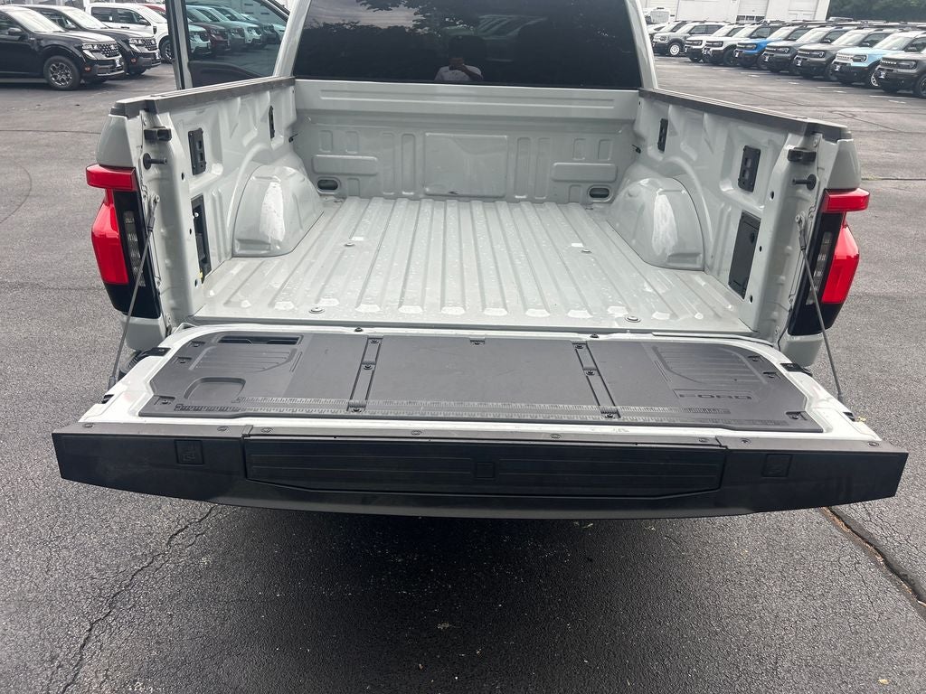 2024 Ford F-150 Lightning Flash