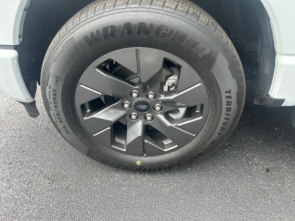 2024 Ford F-150 Lightning Flash