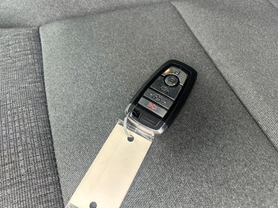 2024 Ford F-150 Lightning Flash