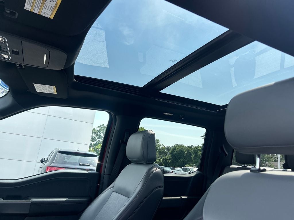 2025 Ford F-150 Lightning Lariat