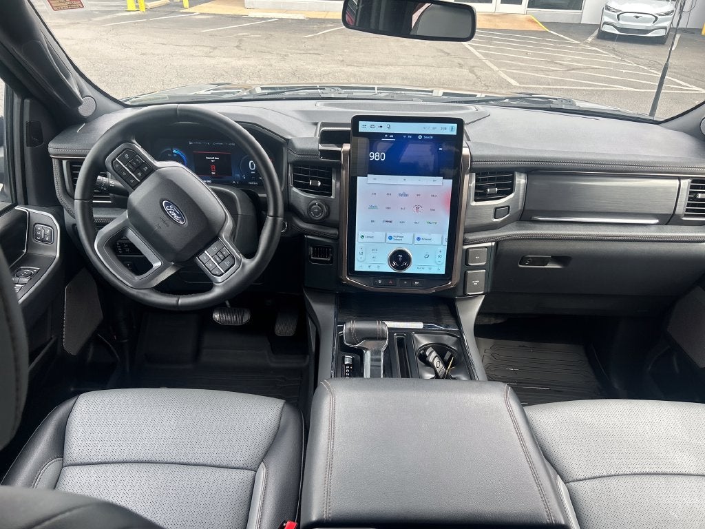 2025 Ford F-150 Lightning Lariat