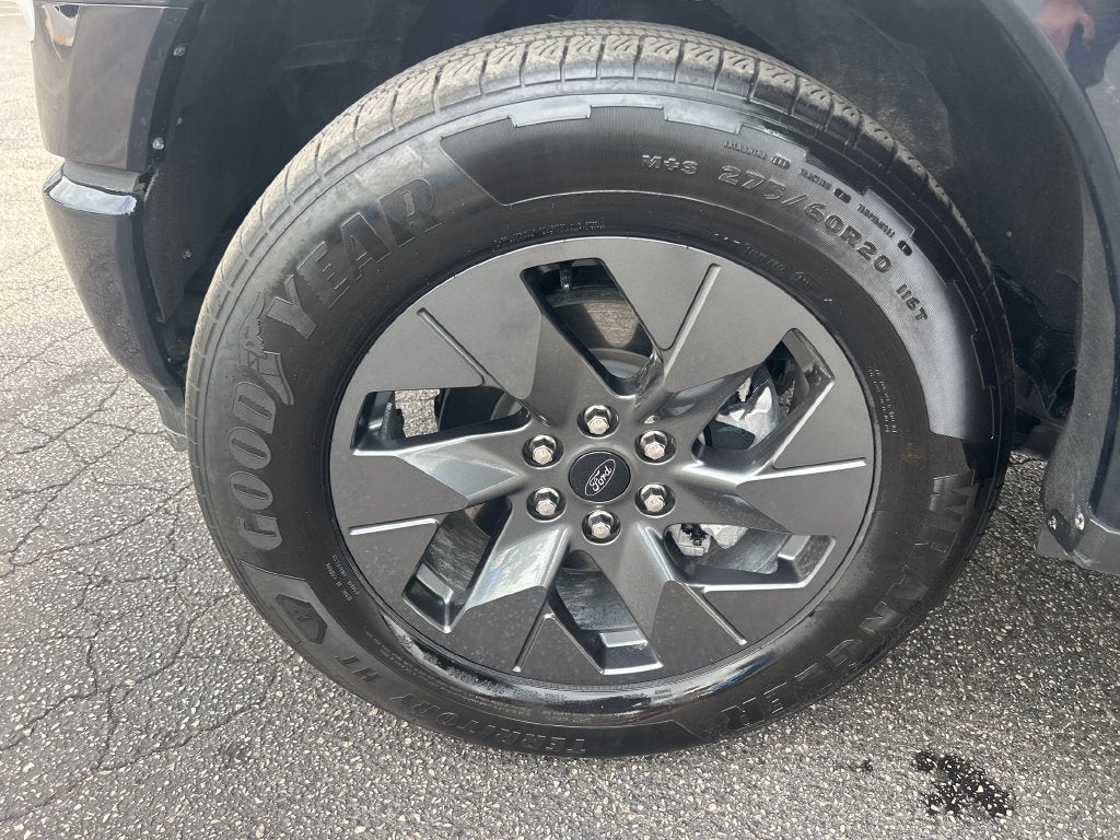 2025 Ford F-150 Lightning Lariat