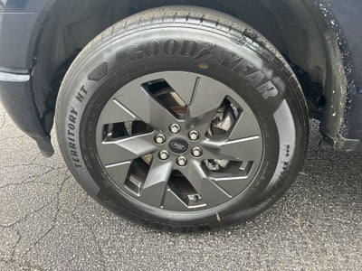 2025 Ford F-150 Lightning Lariat