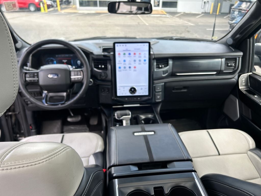 2025 Ford F-150 Lightning Platinum