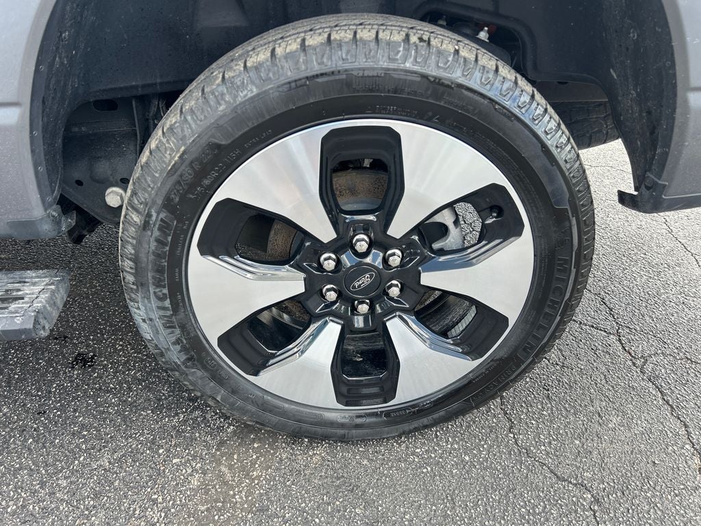 2025 Ford F-150 Lightning Platinum