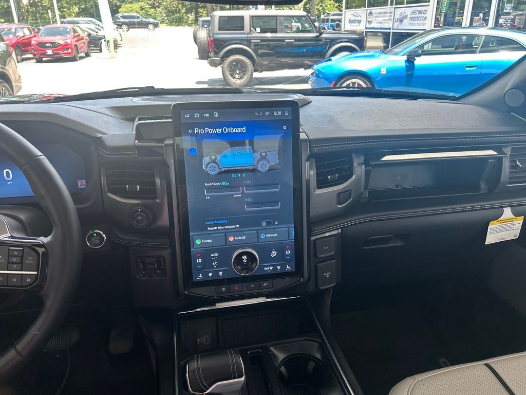 2025 Ford F-150 Lightning Platinum