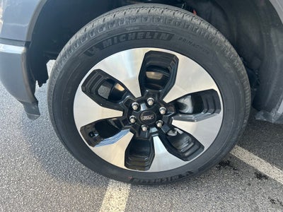 2025 Ford F-150 Lightning Platinum