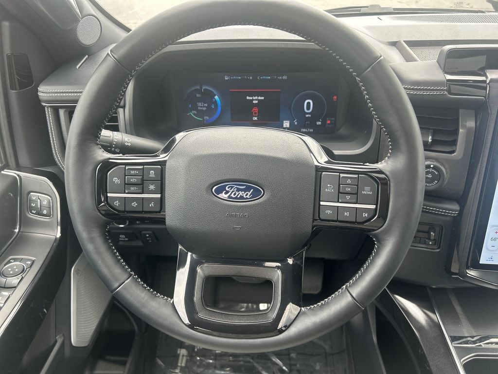 2025 Ford F-150 Lightning Platinum