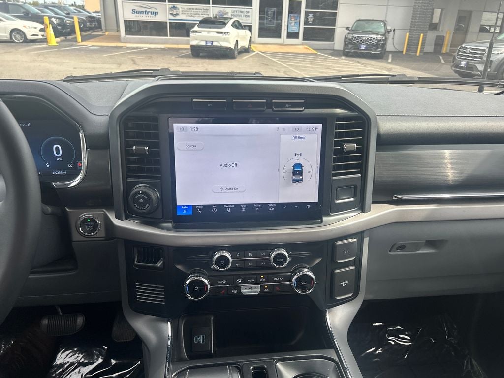 2024 Ford F-150 Lightning XLT