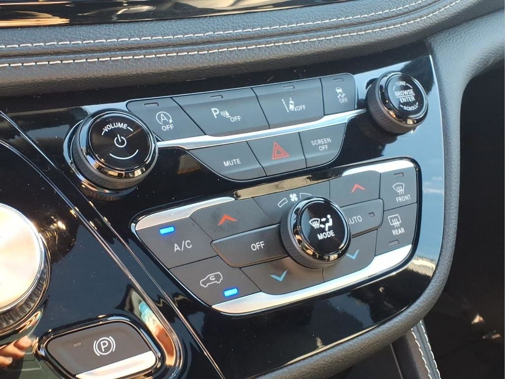 2025 Chrysler Pacifica Limited