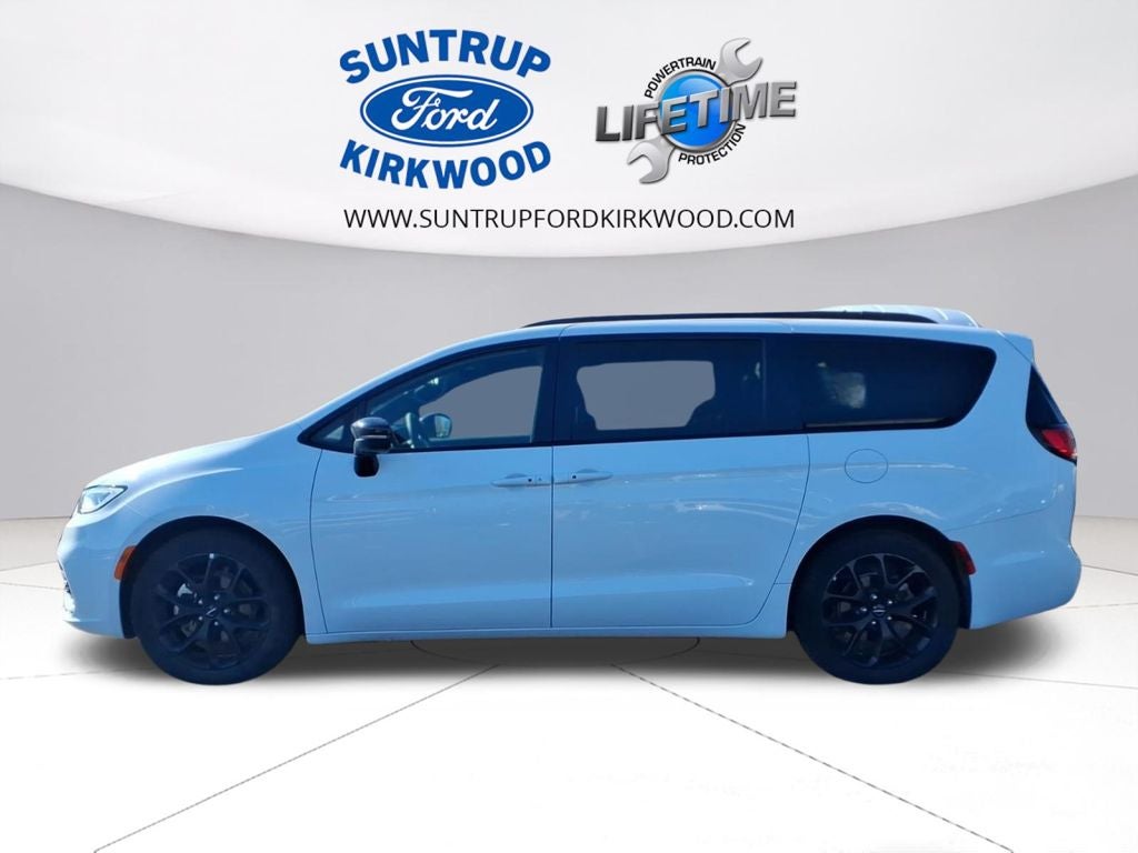 2025 Chrysler Pacifica Limited