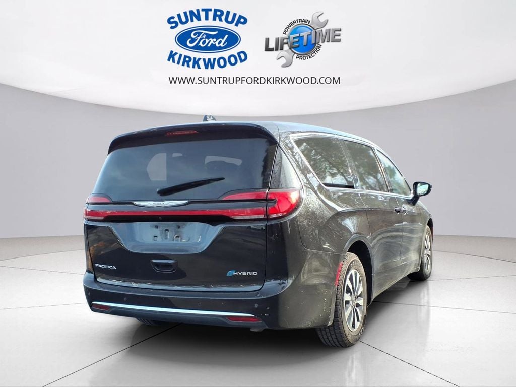 2024 Chrysler Pacifica Hybrid Select