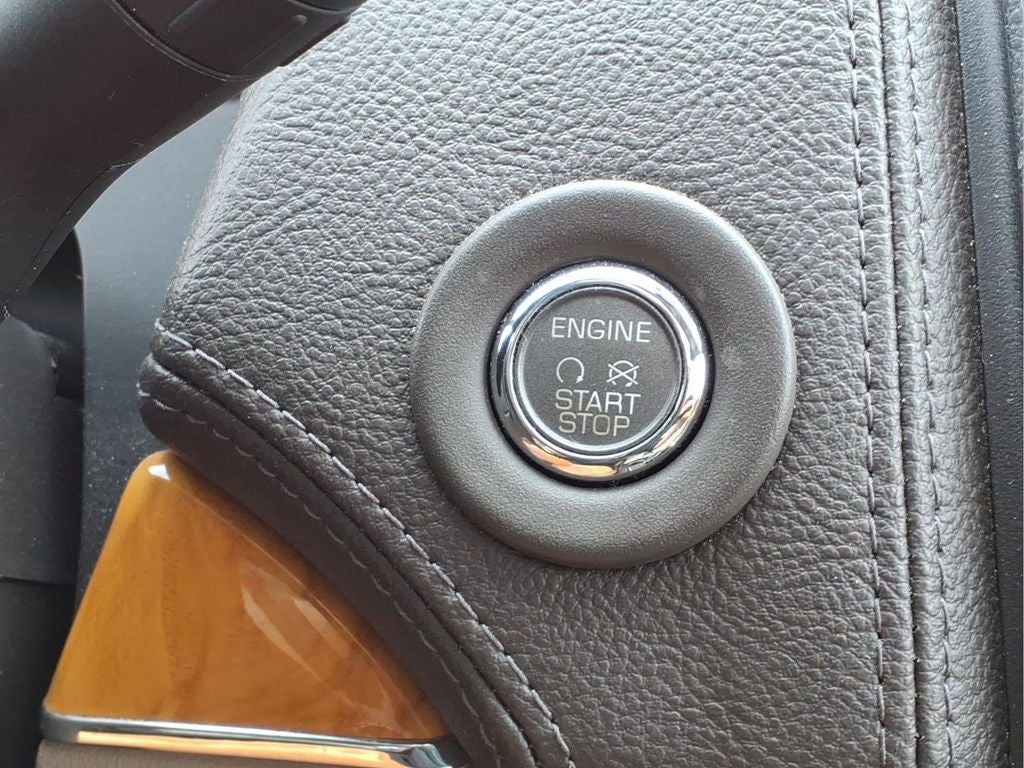 2013 Lincoln MKX Base