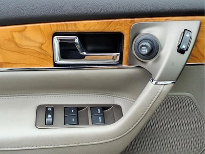 2013 Lincoln MKX Base