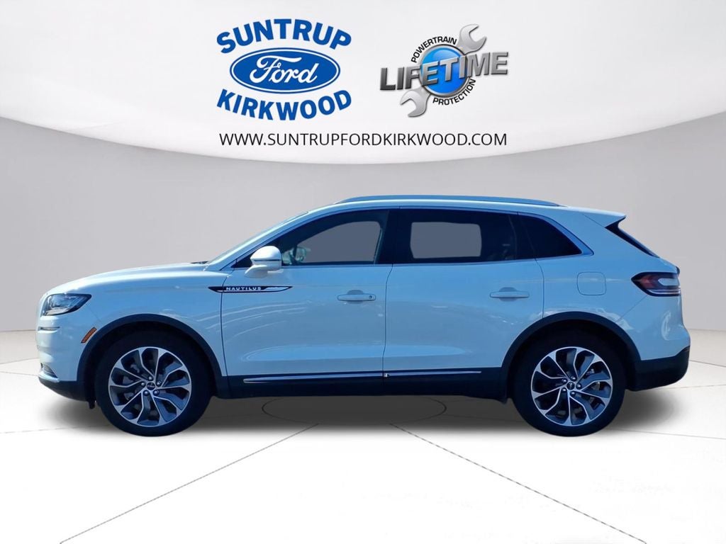 2022 Lincoln Nautilus Reserve