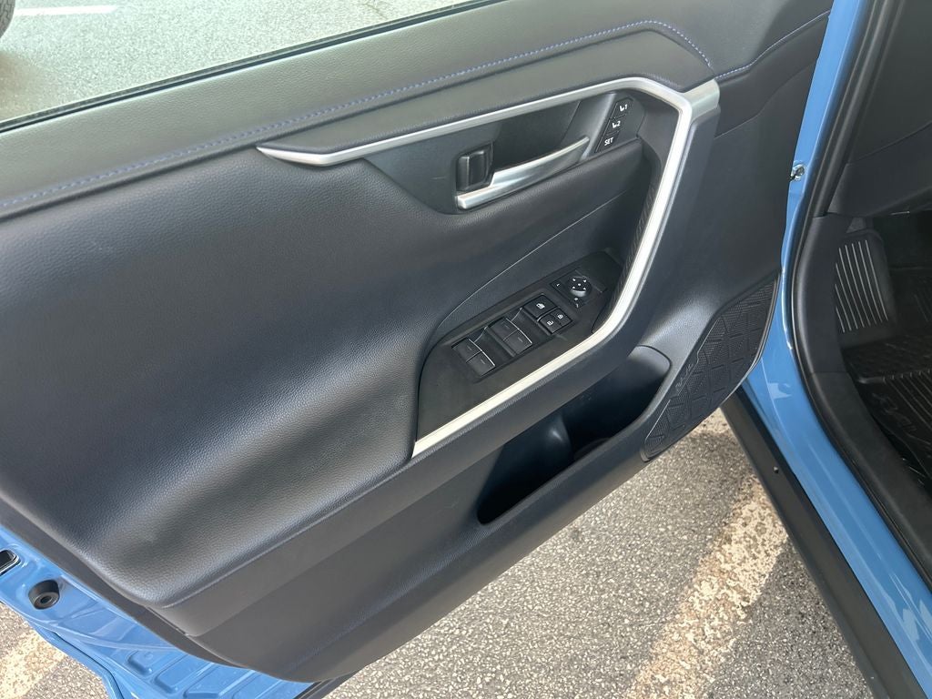 2025 Toyota RAV4 Hybrid XSE