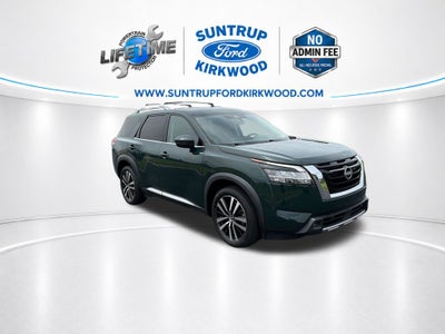 2023 Nissan Pathfinder Platinum