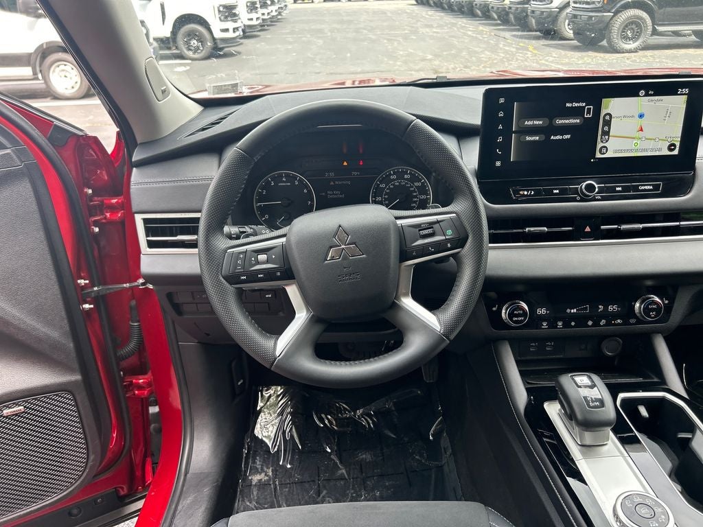 2025 Mitsubishi Outlander SE