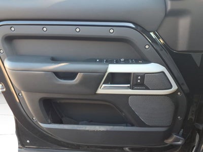 2020 Land Rover Defender 110 SE