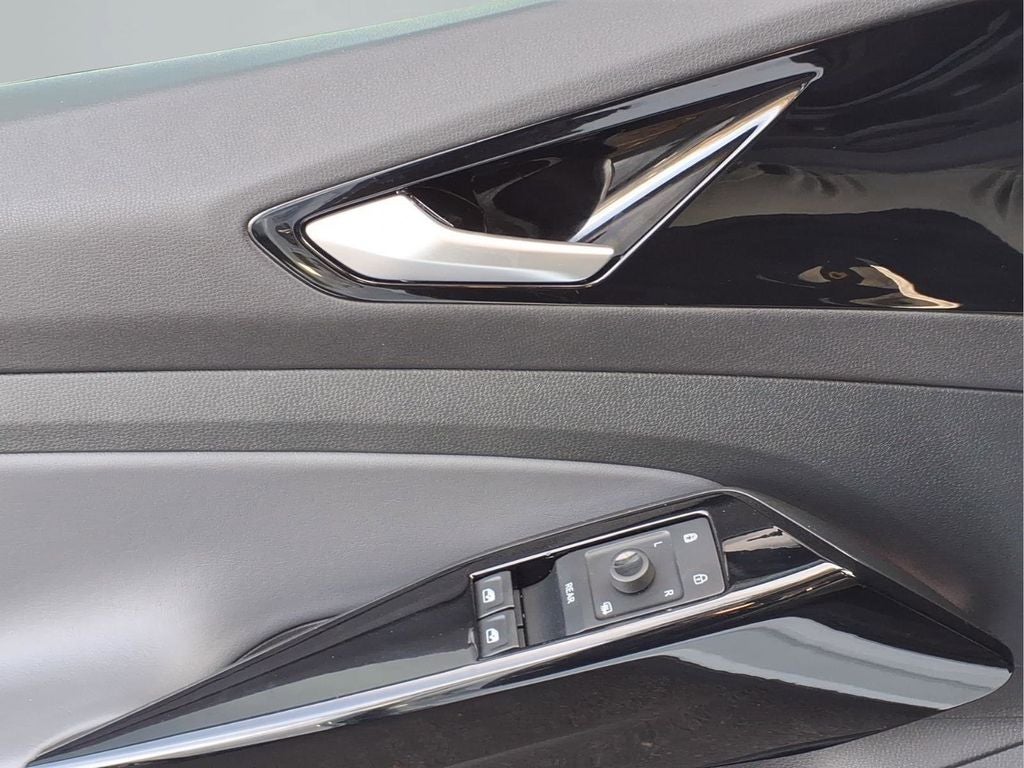 2021 Volkswagen ID.4 Pro