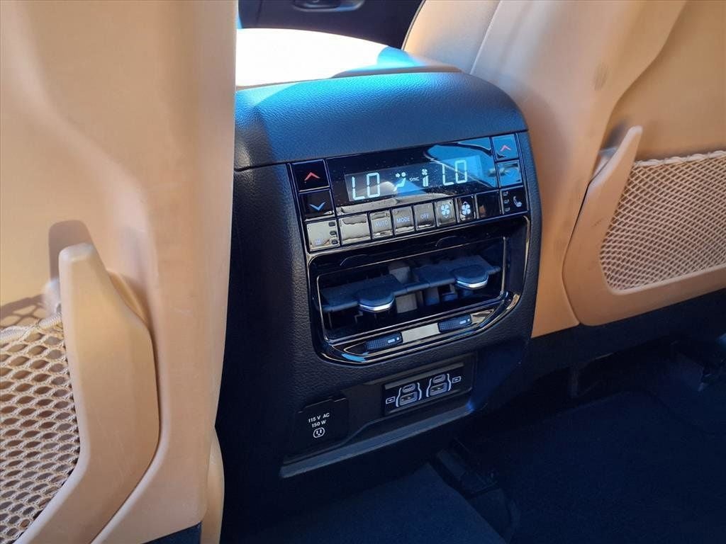 2022 Jeep Grand Cherokee Summit