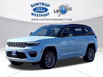 2022 Jeep Grand Cherokee Summit