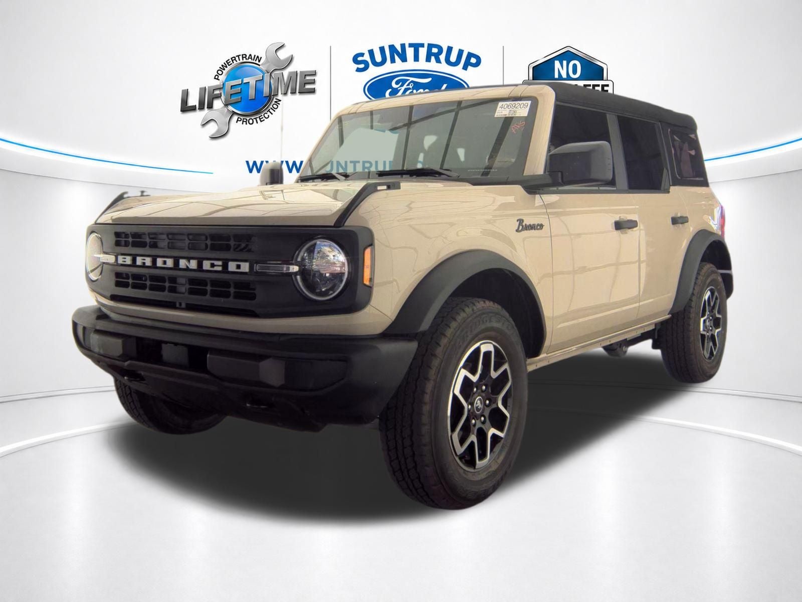 2025 Ford Bronco Base