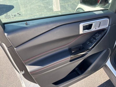 2024 Ford Explorer ST-Line