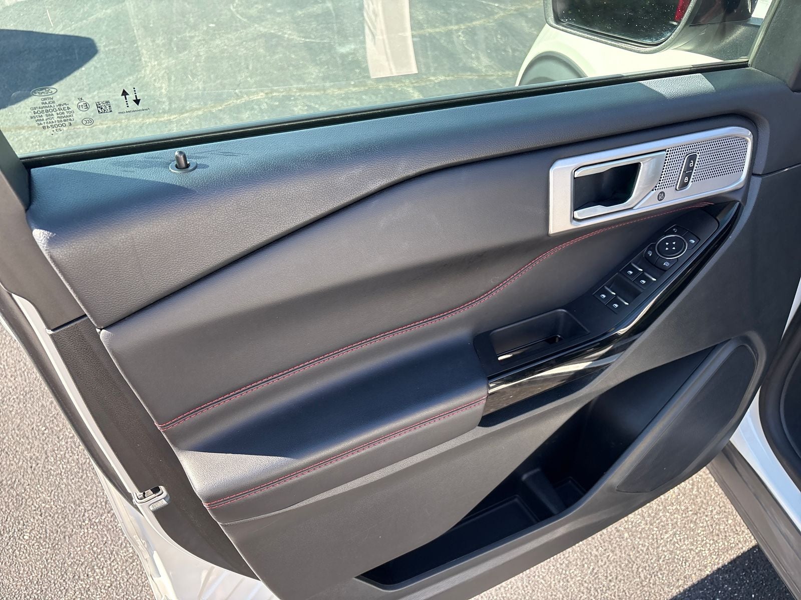 2024 Ford Explorer ST-Line