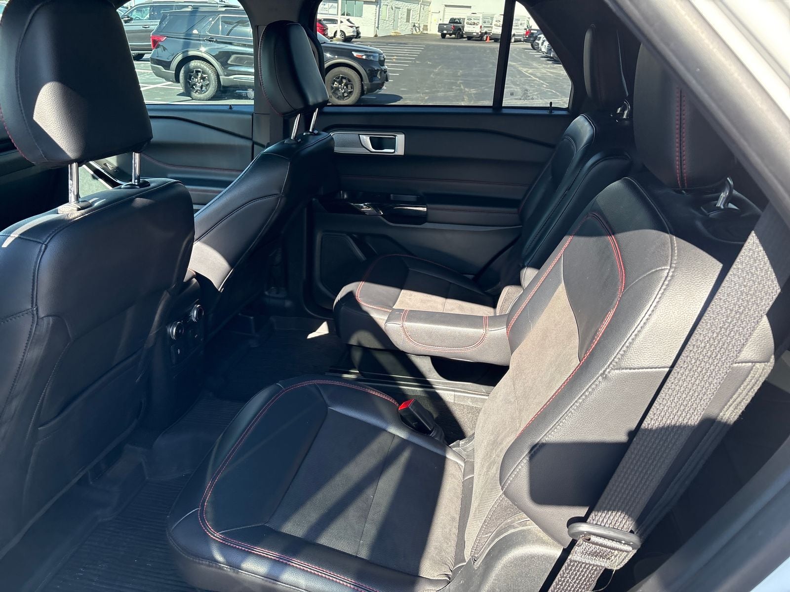 2024 Ford Explorer ST-Line