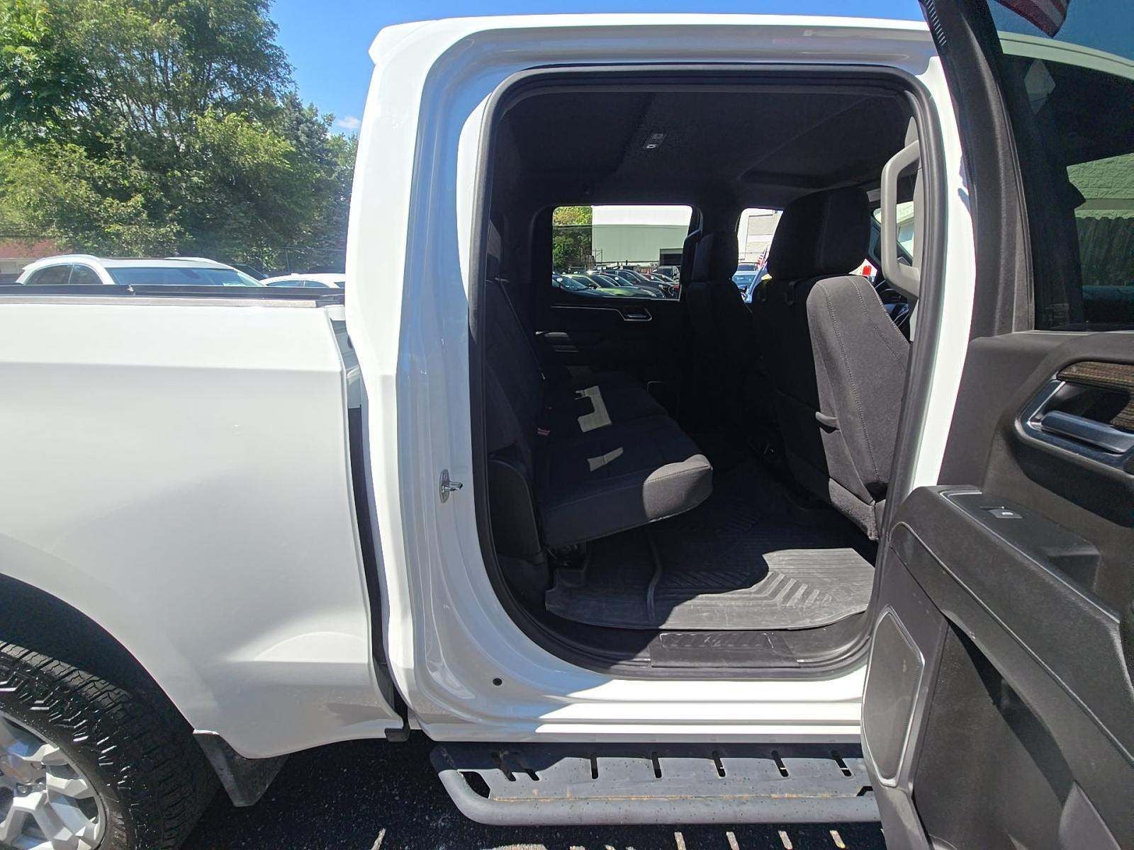 2024 Chevrolet Silverado 1500 LT LT1
