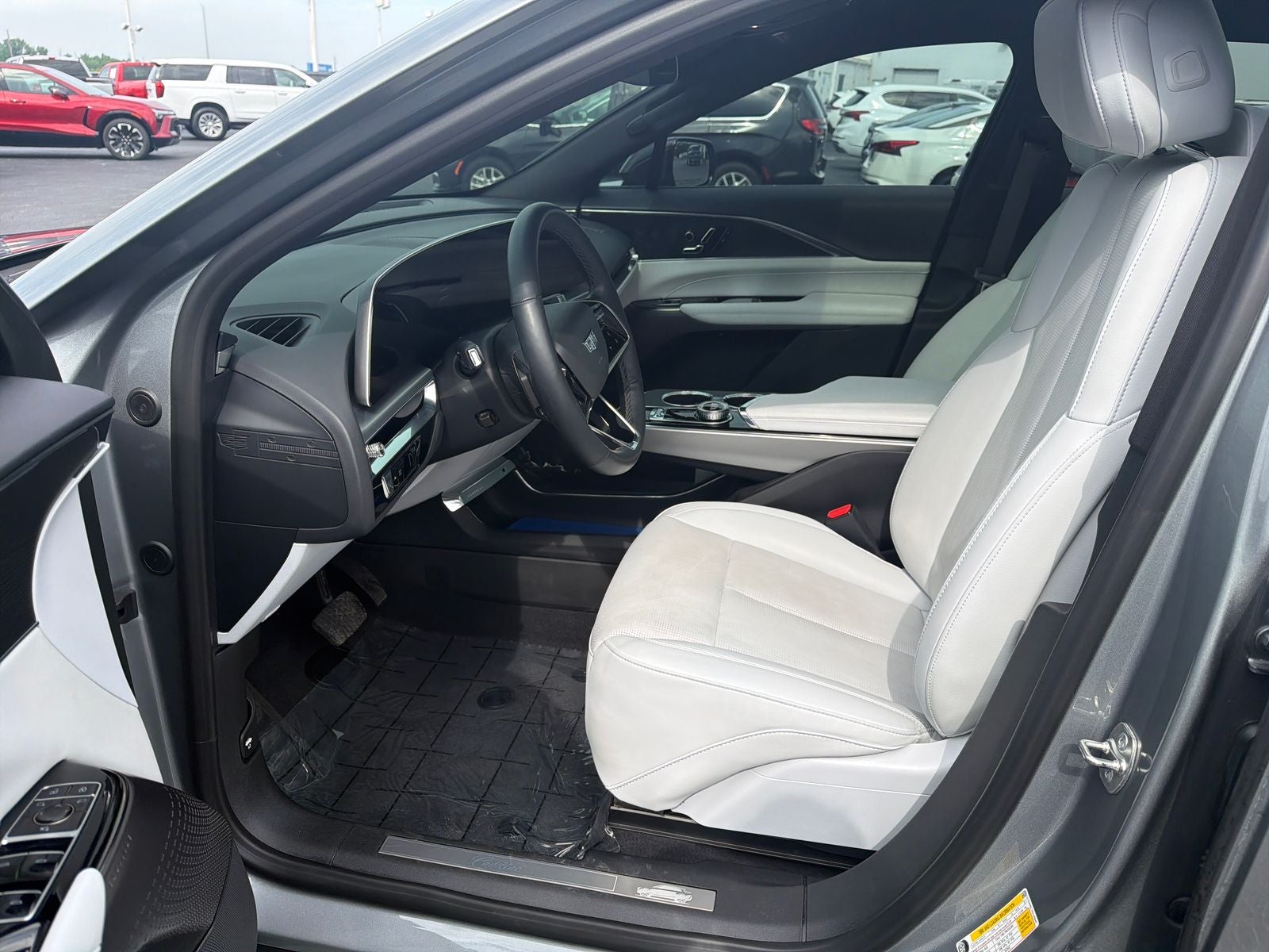 2024 Cadillac LYRIQ Luxury