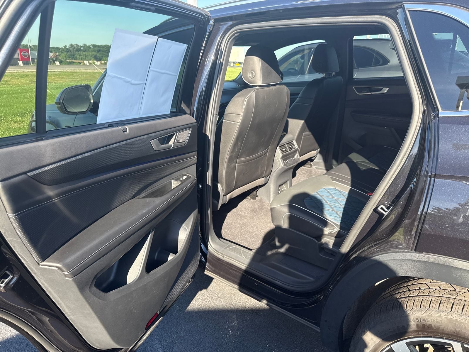 2025 Volkswagen Atlas Cross Sport 2.0T SEL Premium R-Line