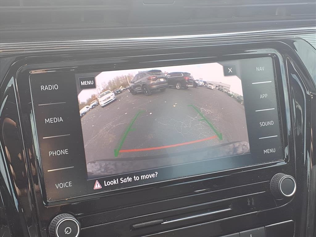 2021 Volkswagen Passat 2.0T R-Line