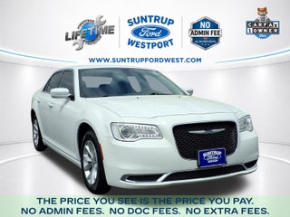 2023 Chrysler 300 Touring